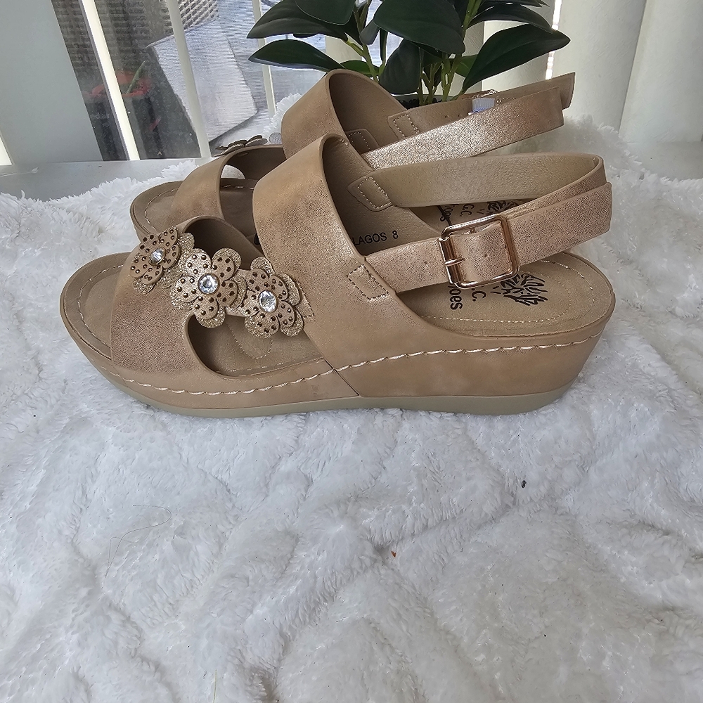 GC Shoes Women’s Floral Embellished‎ Sandals Size 8 - Picture 2 of 6